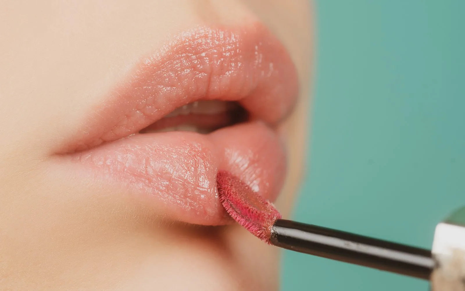 labios — tints, balms y lip oils. el paso que nunca se salta.